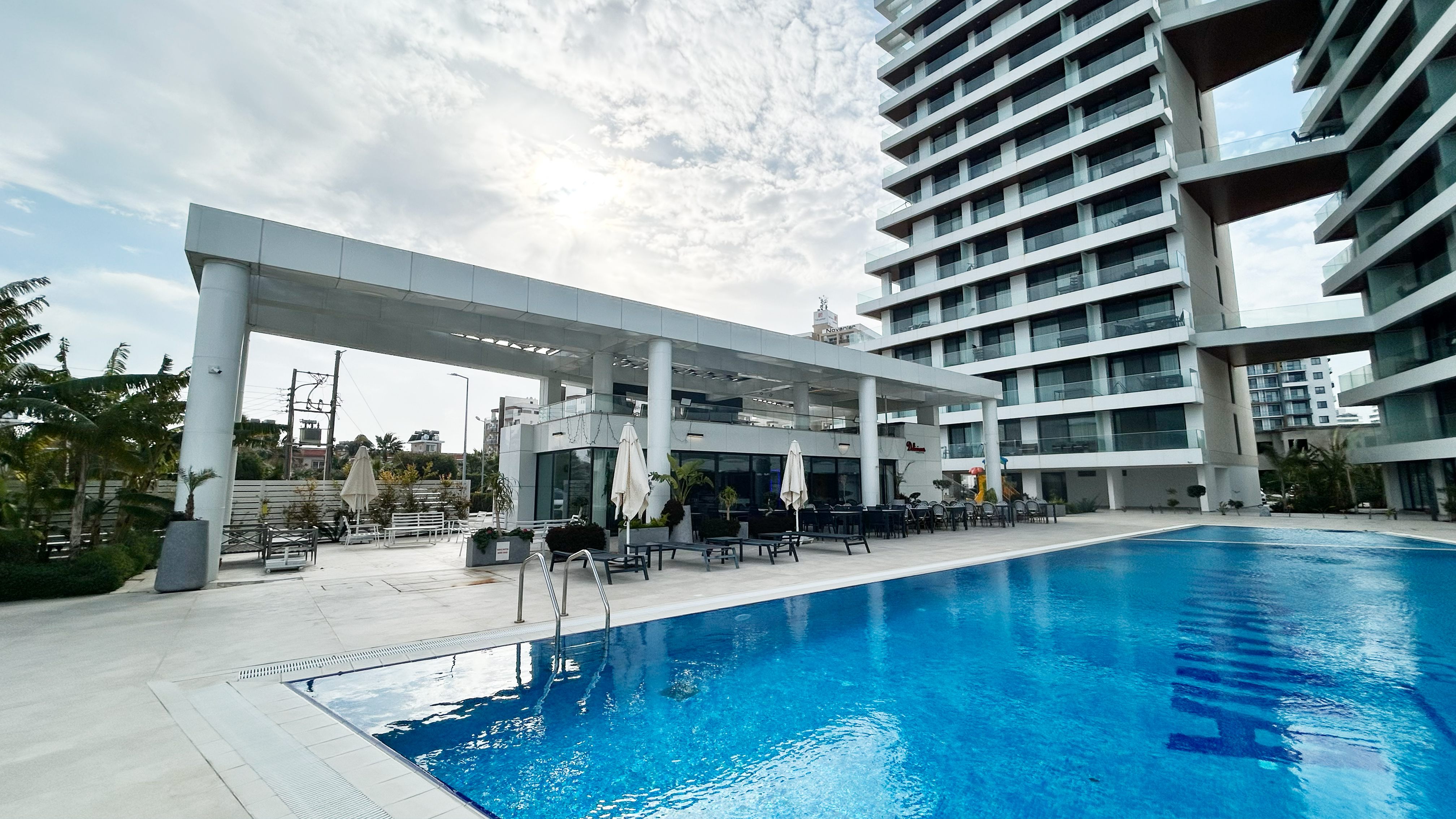 Courtyard Dining Area